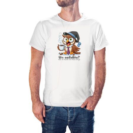 Camiseta Búho un Café la noche es muuu larga! color blanco